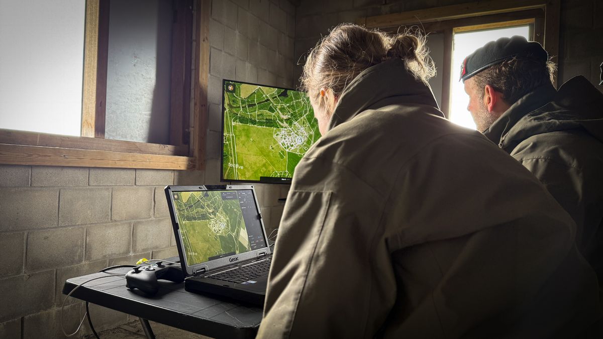 Reservisten van Brigade uit Havelte worden opgeleid met nieuw dronesysteem: 'Ik word al een beetje w