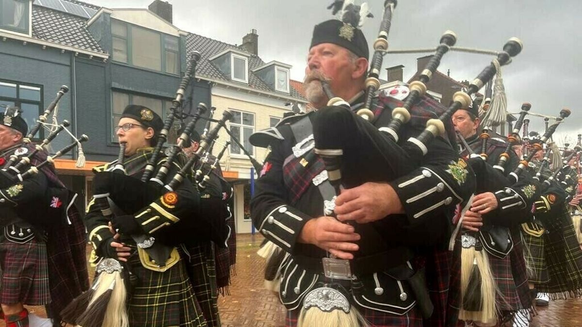 Honderden Zeeuwen lopen Canadese bevrijdingsmars: 'Eren door in hun voetsporen te treden'