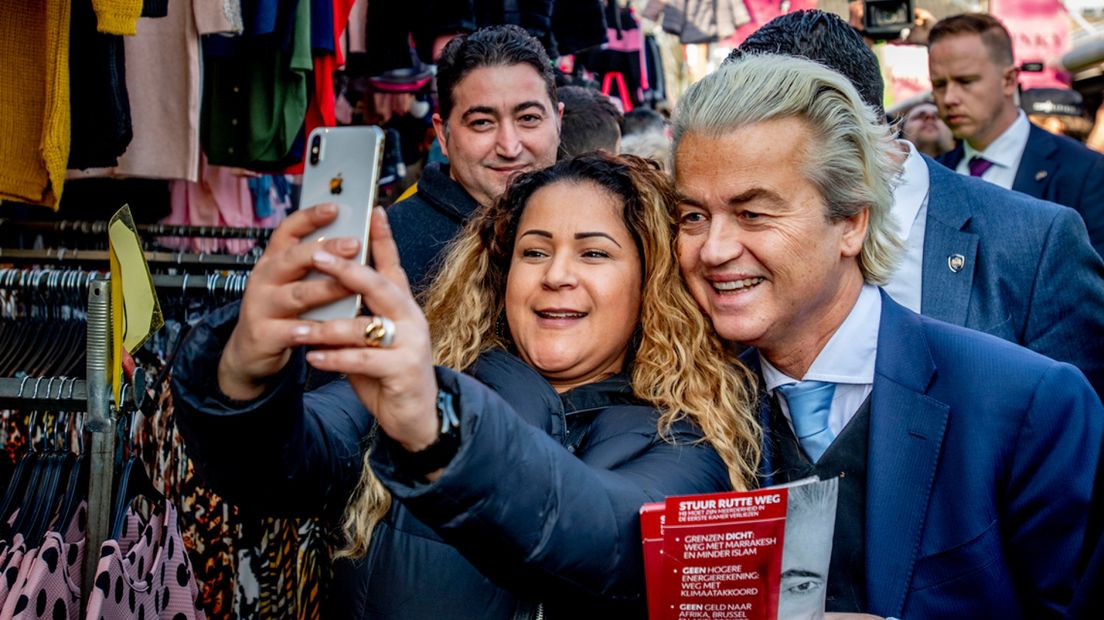PVV-leider Geert Wilders bezoekt de Haagse Markt.