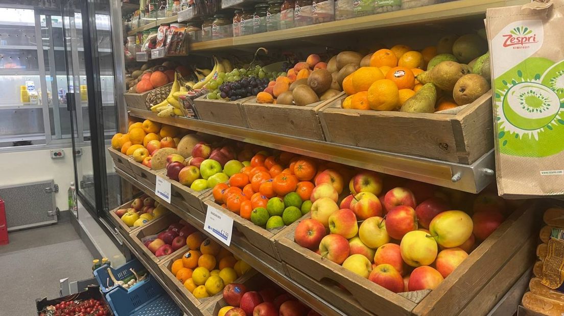 Binnen in de rijdende supermarkt