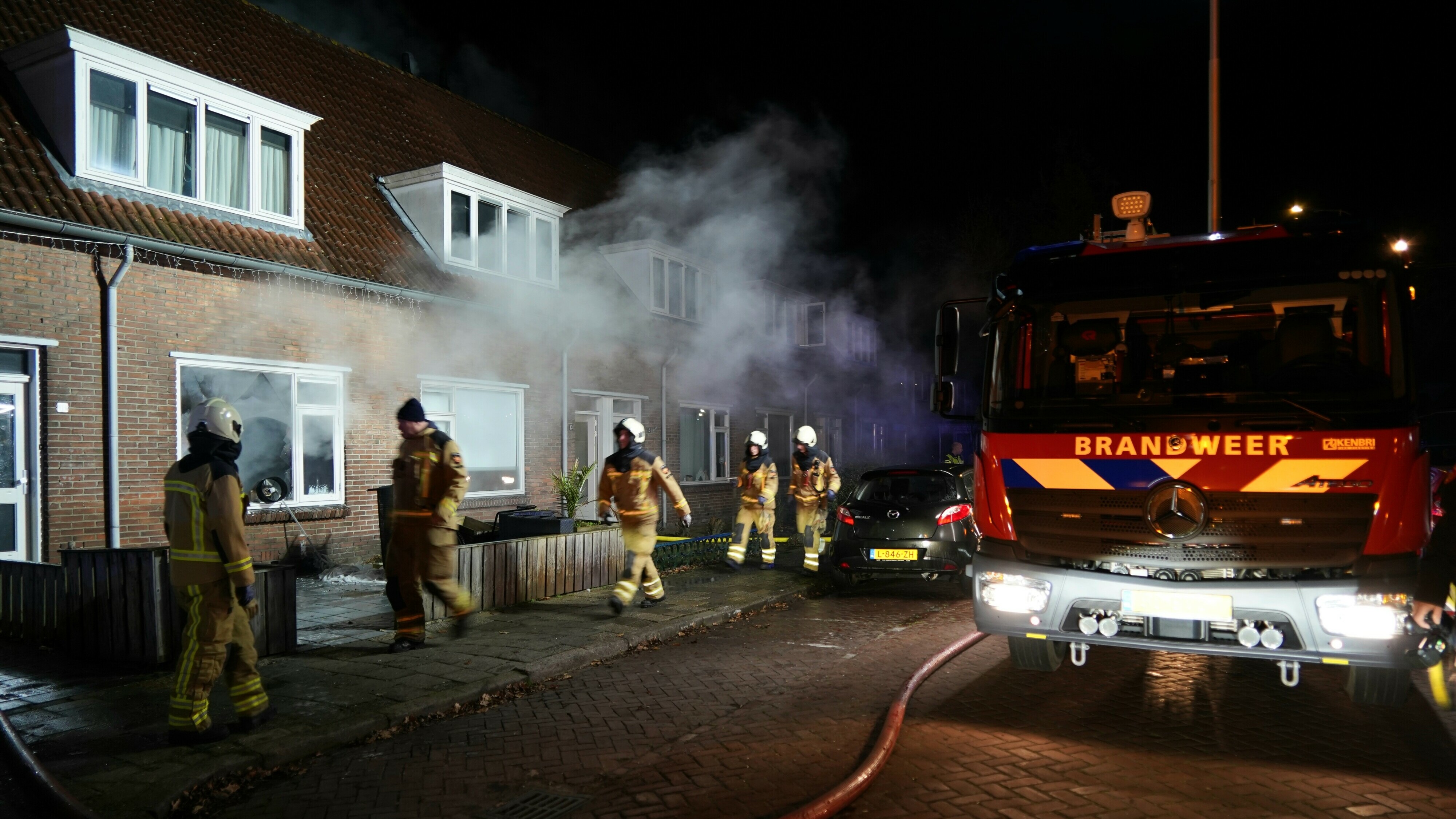Brand in rijtjeswoning in Hoogeveen: twee woningen met schade