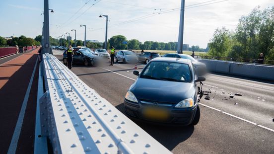 Aanrijding op John Frostbrug veroorzaakt vertraging bij Arnhem