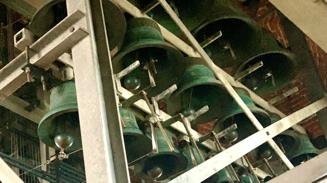 Het carillon van de Grote of Stephanuskerk in  Hasselt