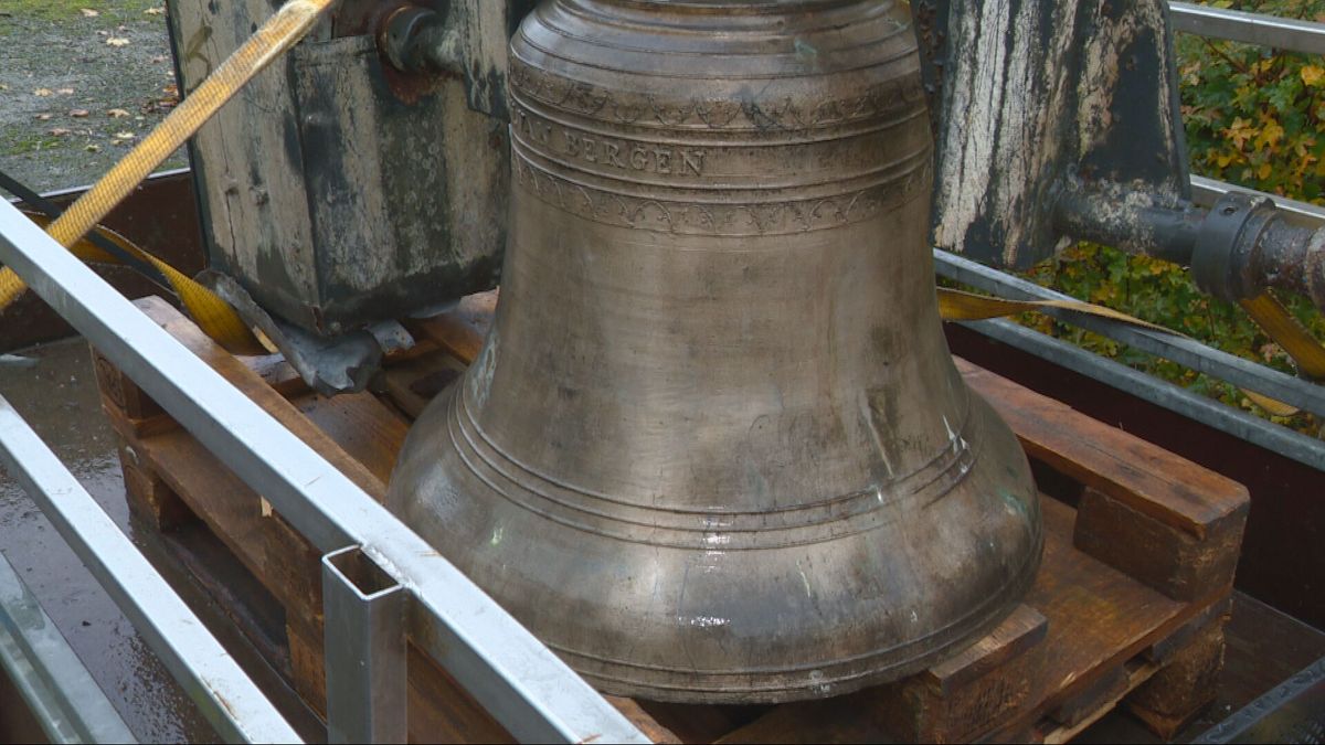 Na 50 jaar klinkt er binnenkort weer een klok in Jutrijp: 