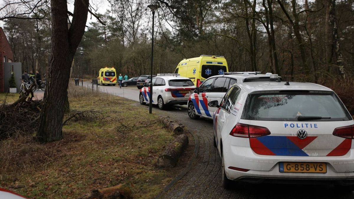 Gewonde bij steekincident • auto te water
