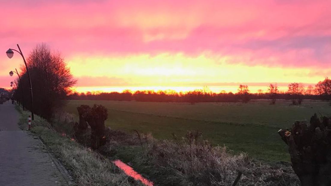 Ook in Leusden kleurde de lucht vanochtend prachtig.