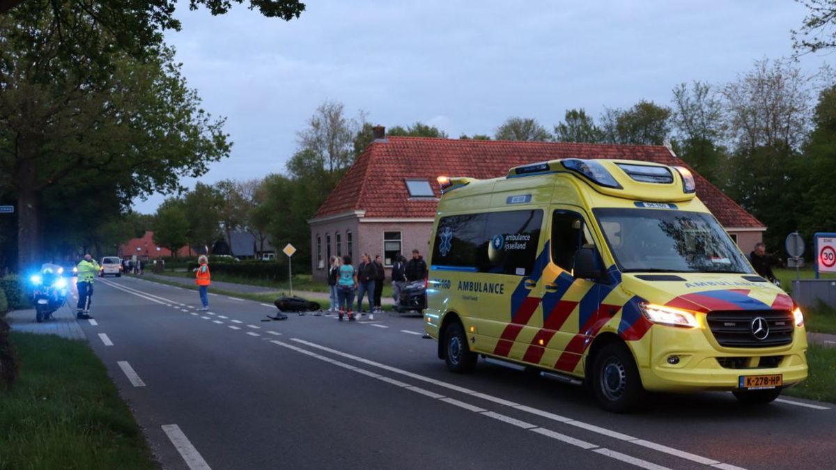 112 Nieuws: Scooterrijder naar ziekenhuis na aanrijding bij Paasloo