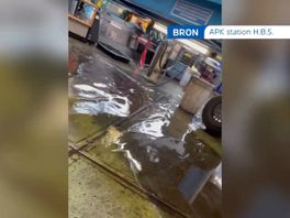 Veel water in de autogarages.