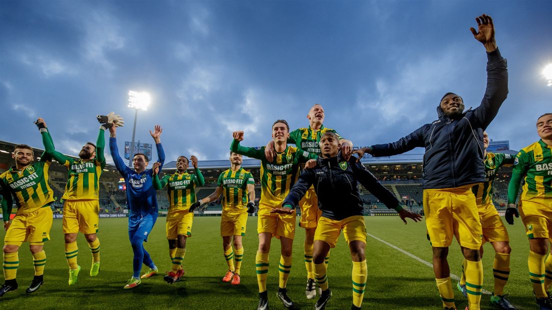 De vreugde bij ADO is groot na de overwinning op Sparta 