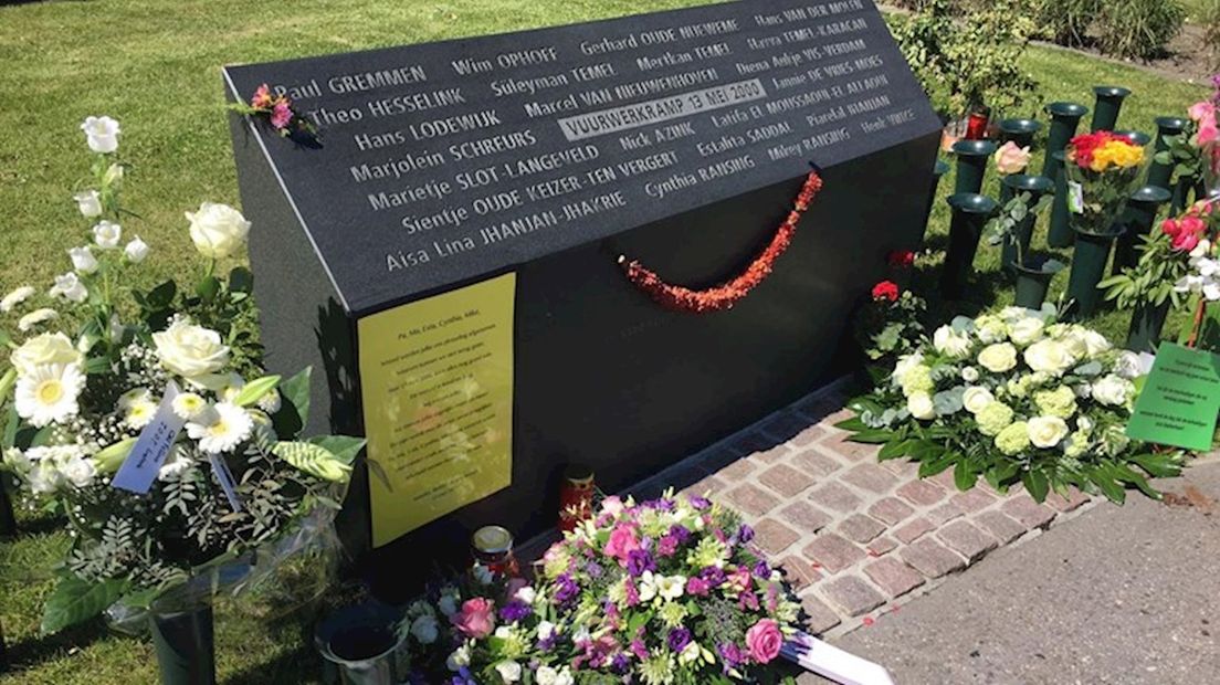 Het gedenkteken voor de slachtoffers van de vuurwerkramp
