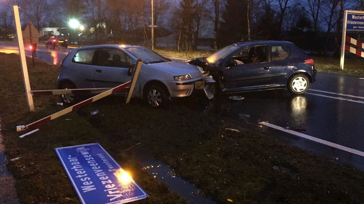 Gewonden bij ongeluk op N341 Westerhaar-Vriezenveensewijk