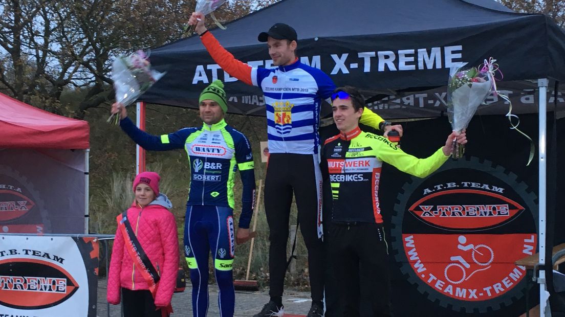 Winnaar Thijmen van de Vrede met runner-up Marco Minnaard en nummer drie Michiel van Echelpoel