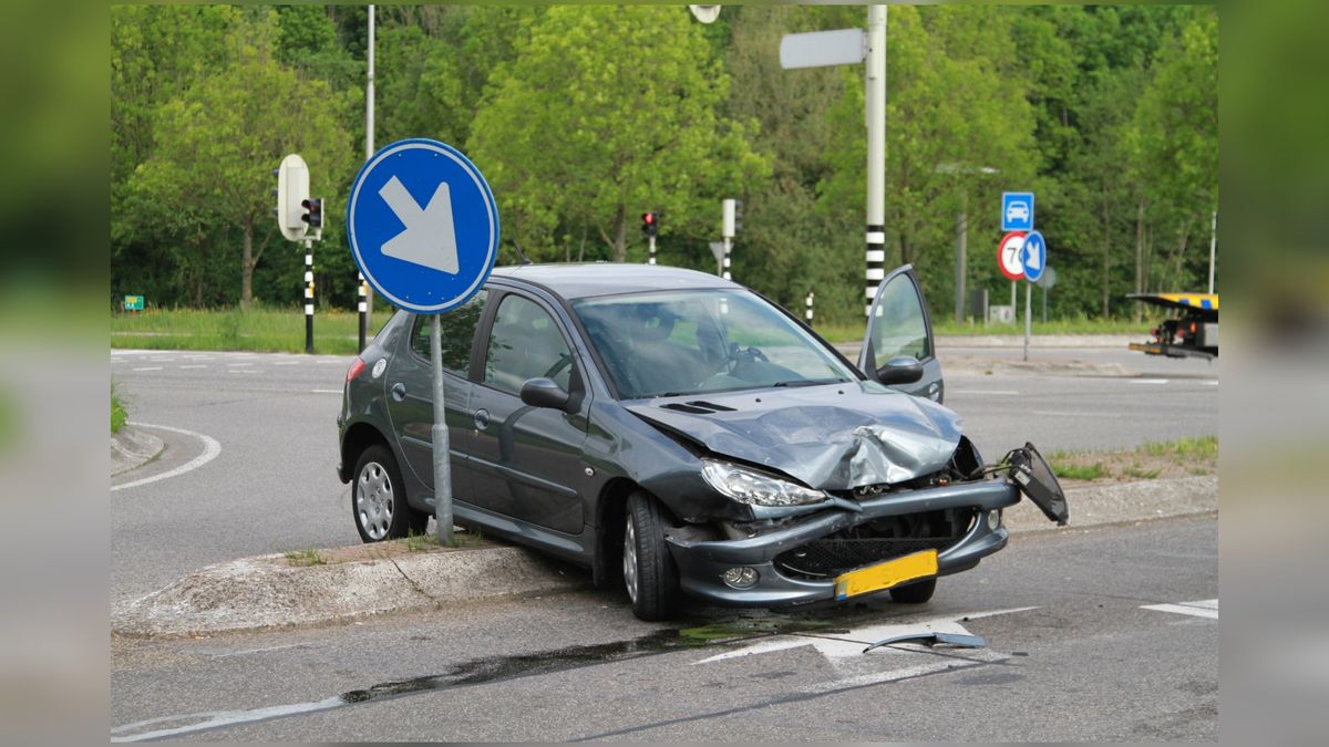 Fietser gewond bij aanrijding Scharsterbrug