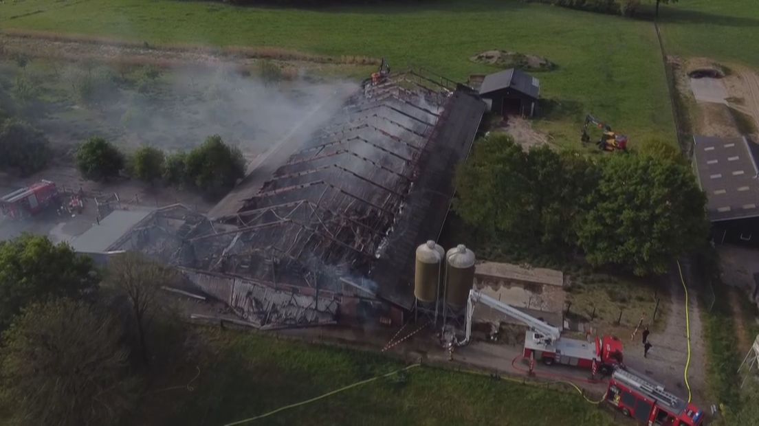 25.000 kippen omgekomen bij zeer grote brand bij Ommen
