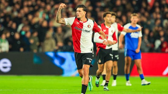 Spaanse treffers bezorgen Feyenoord winst op AZ en koppositie in eredivisie Home