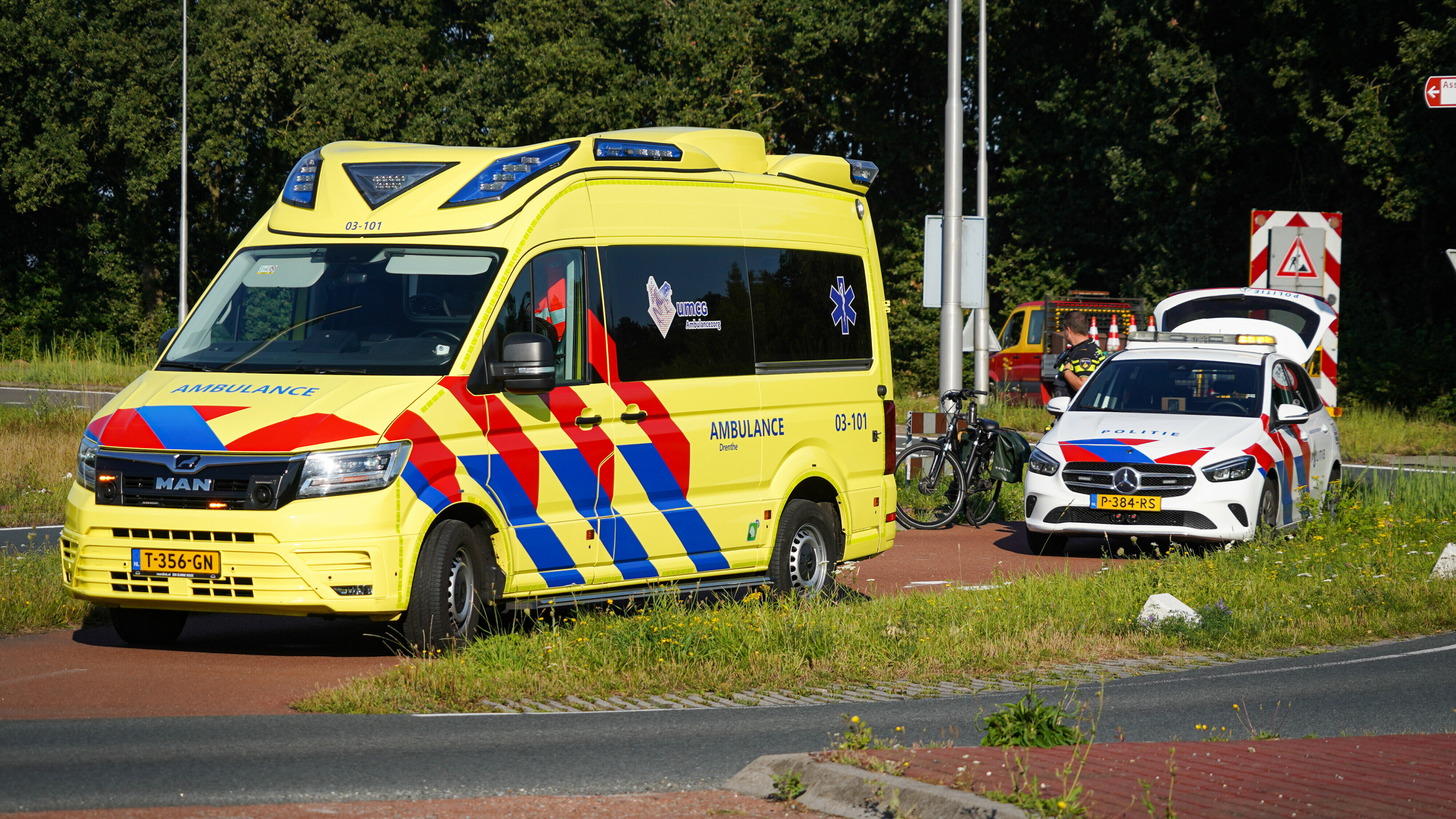 Fietser gewond na aanrijding bij Assen.