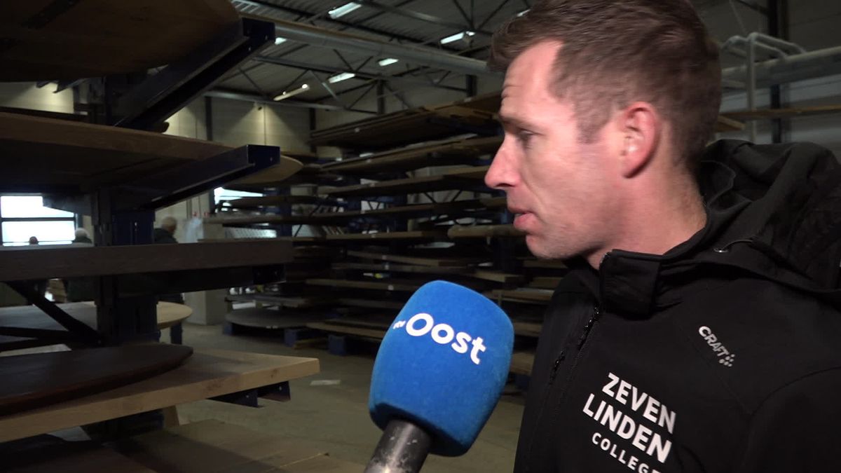 Drukte bij kijkdag bij failliete hallen Dopmeijer Eiken Tafels in Gramsbergen