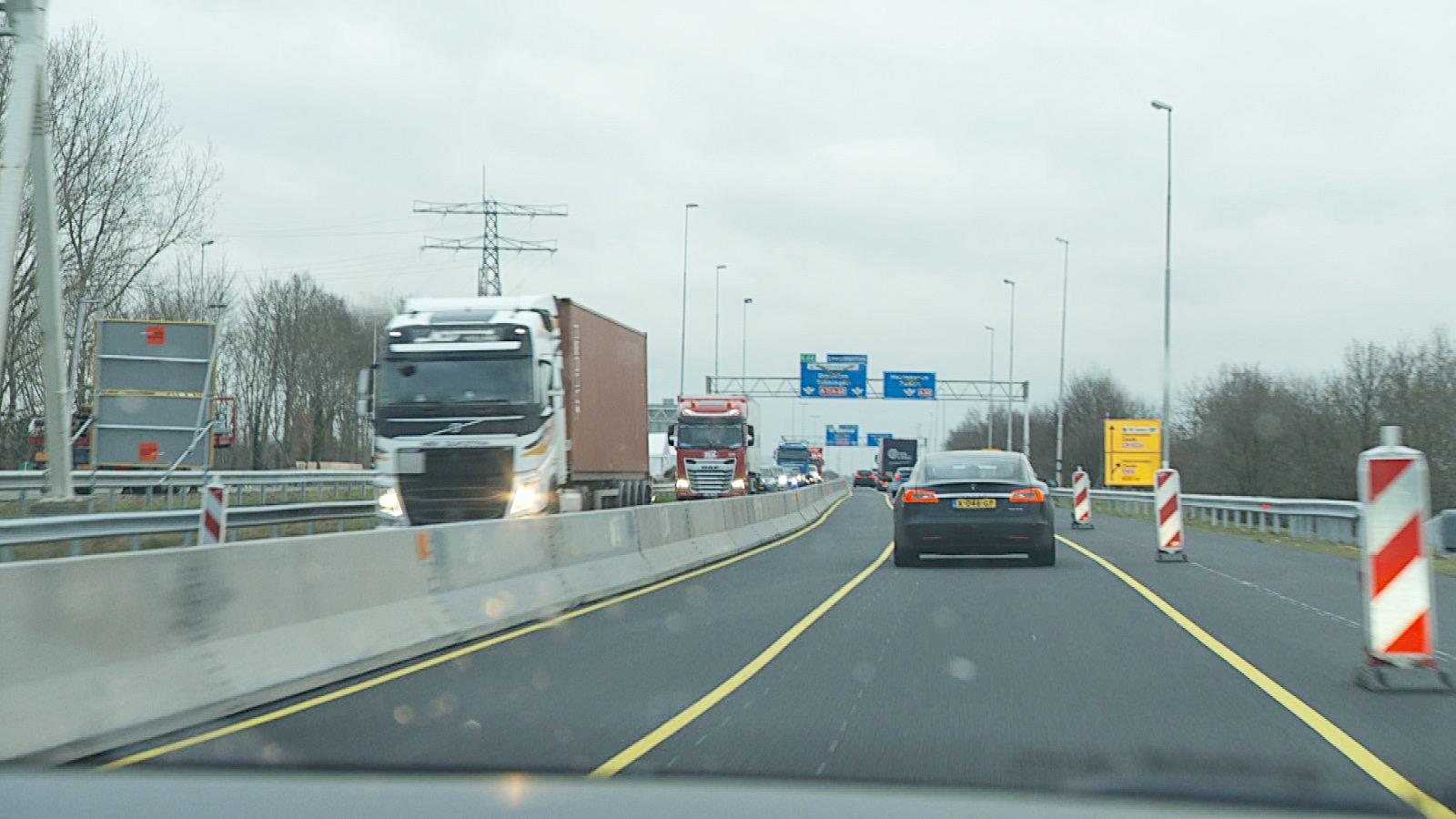 Veel ruimte is er niet, maar je kunt er nog wel langs