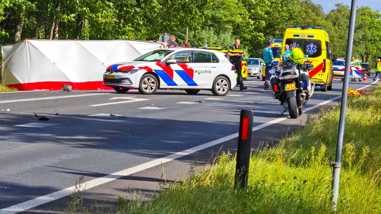 Motorrijder uit Zwolle overleden bij aanrijding met vrachtwagen.