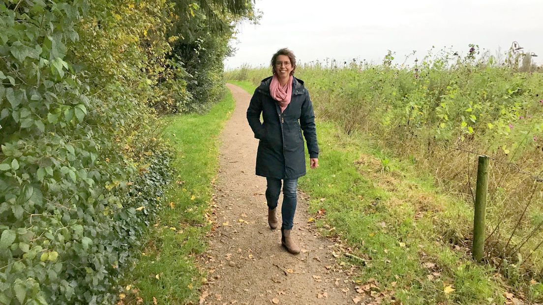 Ankie van Dijk van Stichting Wandelnet onderschrijft het belang van de 'Trage paden'.