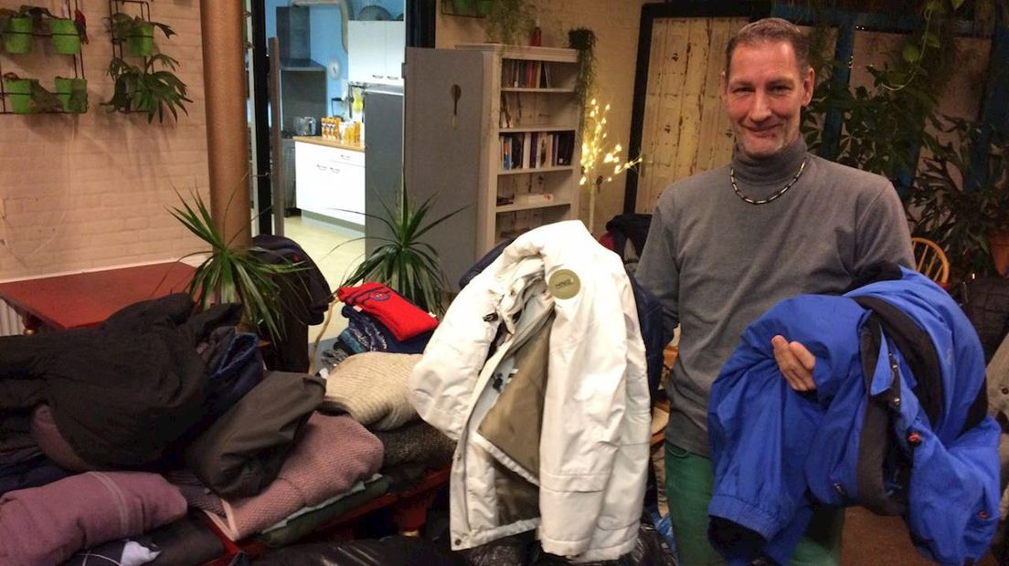 Zwollenaar zamelt winterjassen in voor daklozen