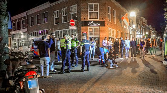 Botsing in centrum Amersfoort: bestuurder scooter gewond naar ziekenhuis. Botsing in centrum Amersfoort: bestuurder scooter gewond naar ziekenhuis.