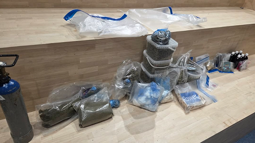 Politie stuit op grote hoeveelheid drugs in woning Middelburg