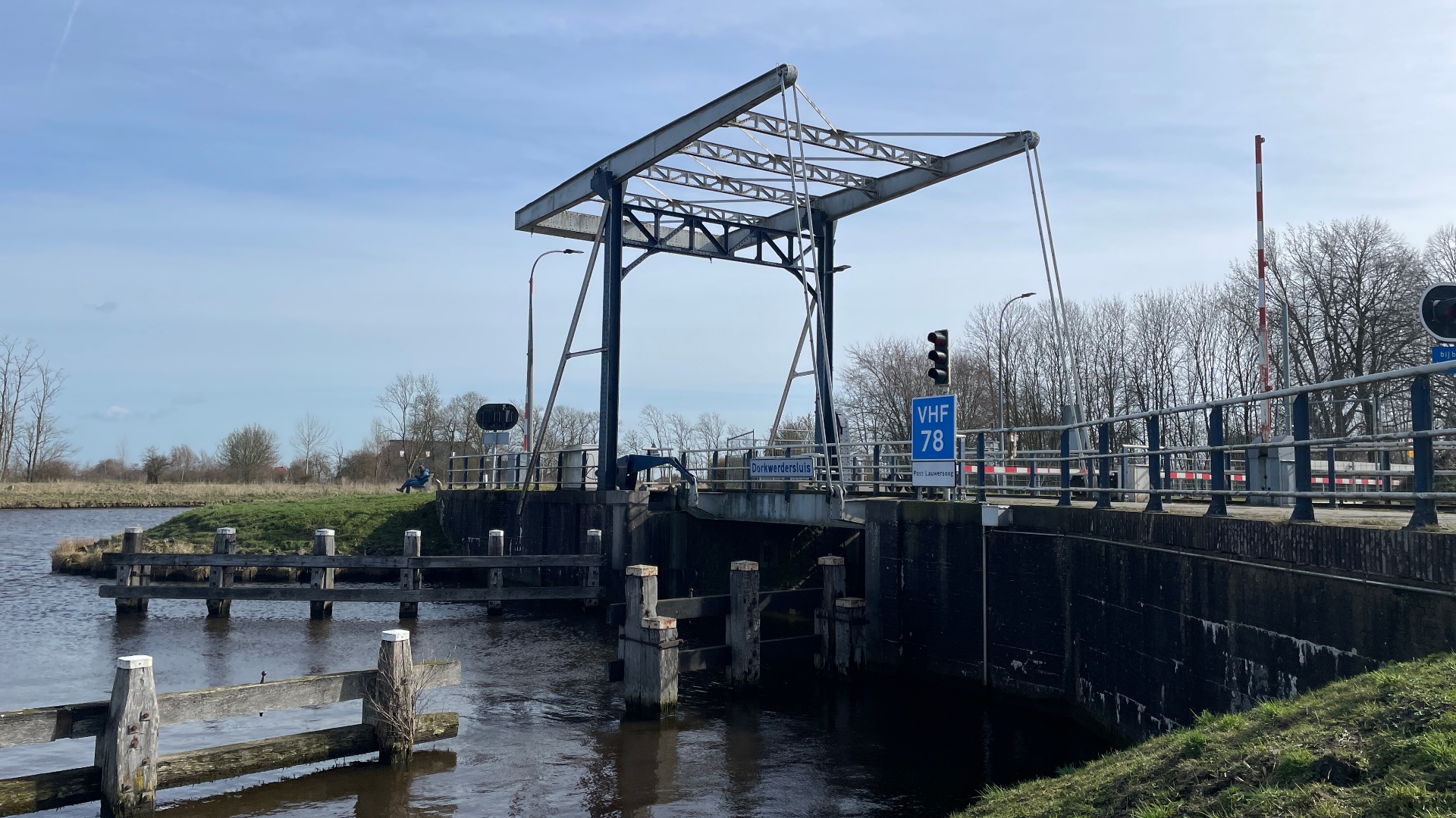 Werkzaamheden Dorkwerdersluis duren weken langer: 'Kwestie van overmacht'