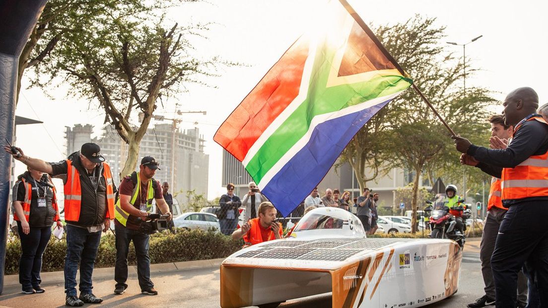 Nuna9S van het Nuon Solar Team start in Pretoria voor Sasol Solar Challenge