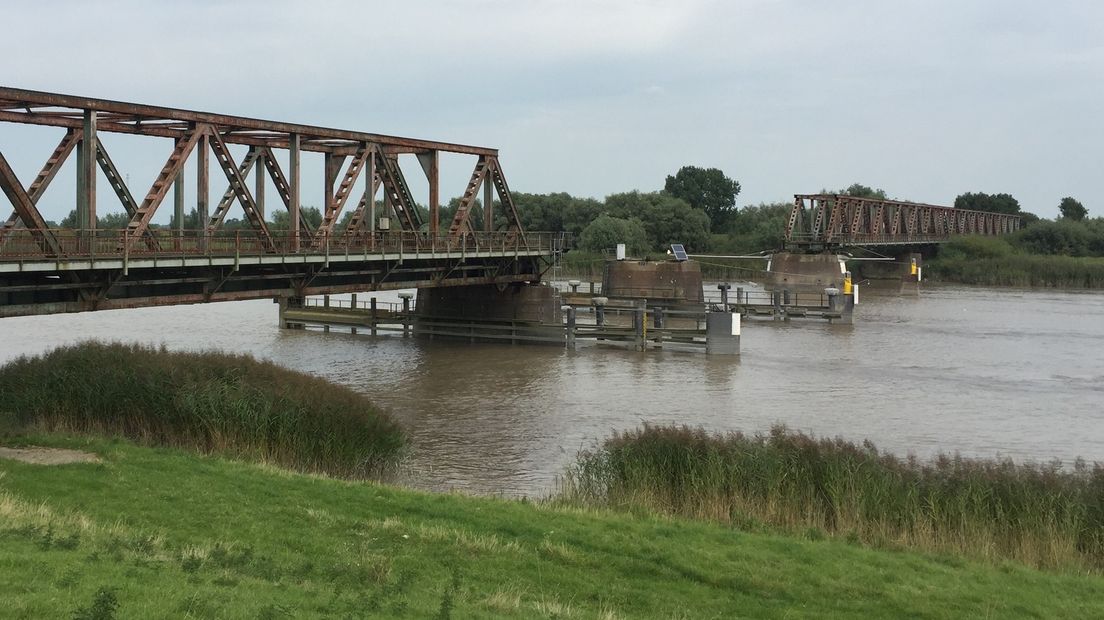 De (kapot gevaren) Friesenbrücke