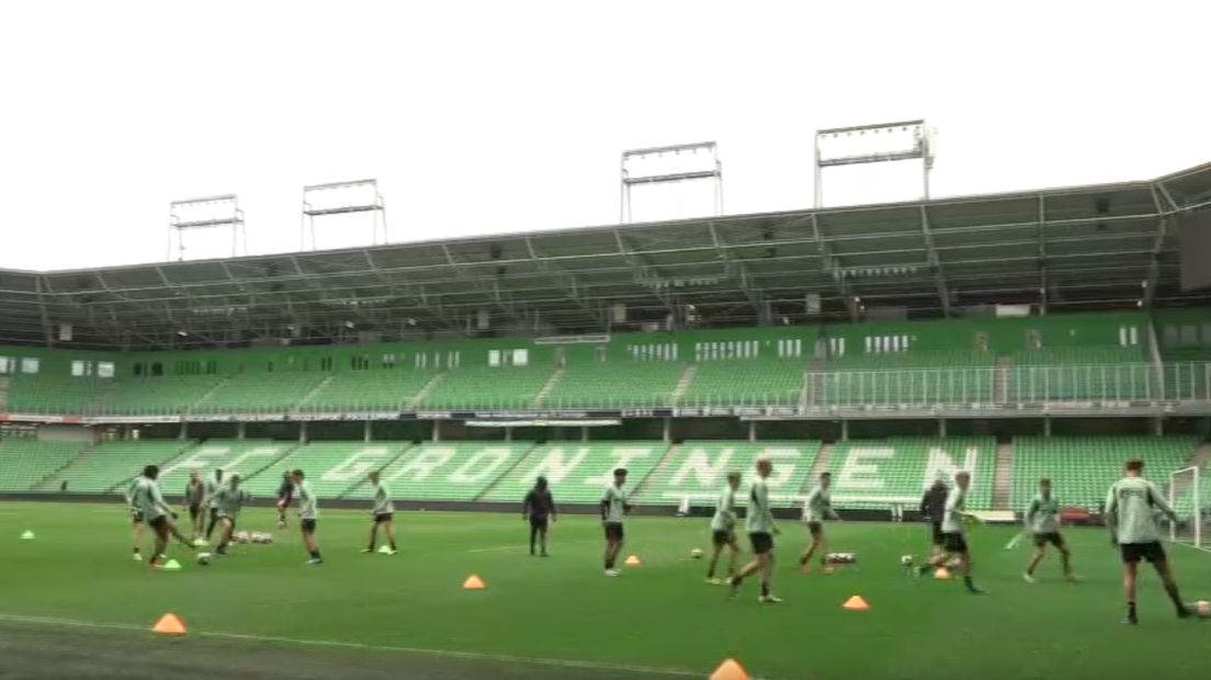 FC Groningen maakt zich warm voor Roda JC