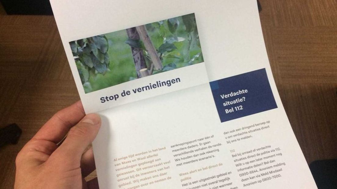 De politie gaat in het Land van Maas en Waal flyeren vanwege de aanhoudende vernielingen. De afgelopen maanden zijn meerdere boeren slachtoffer geweest van vandalen die hun gewassen vernielen.