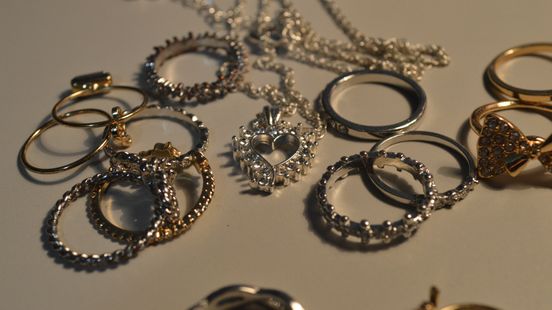 13-jarige jongen verdacht van babbeltrucs: hij had voor 20.000 euro aan sieraden buitgemaakt