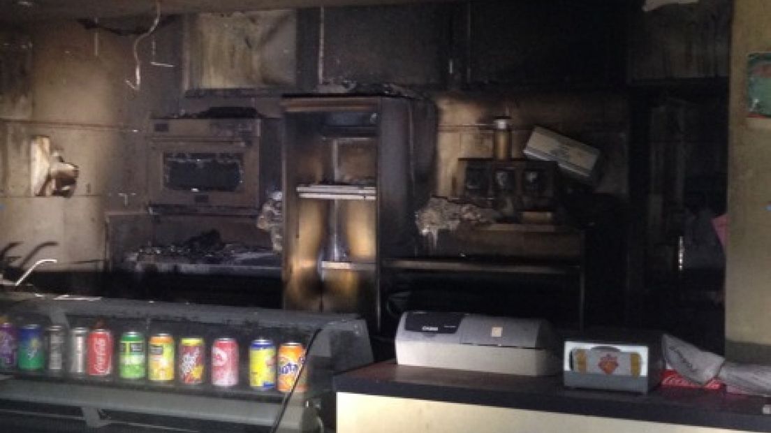 In Ammerzoden heeft woensdag enige tijd brand gewoed in een snackbar.