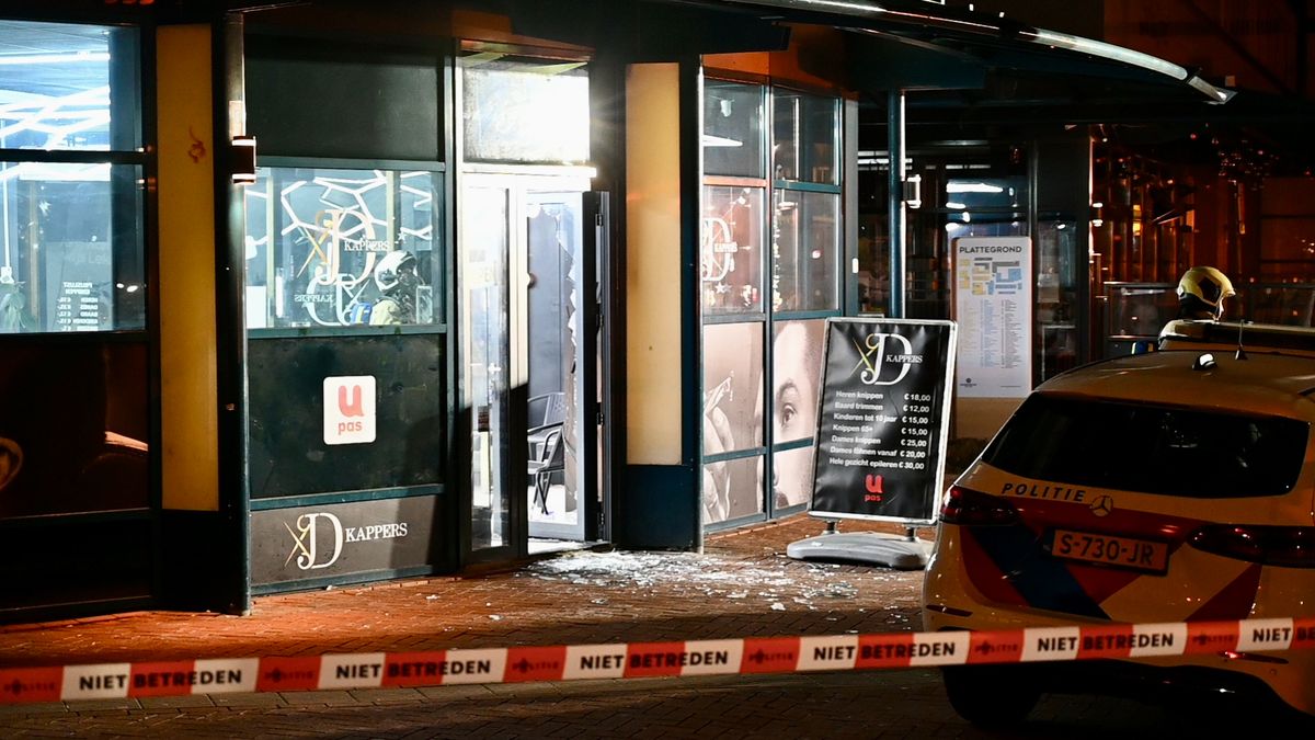 Mogelijke explosie veroorzaakt schade bij kapperszaak