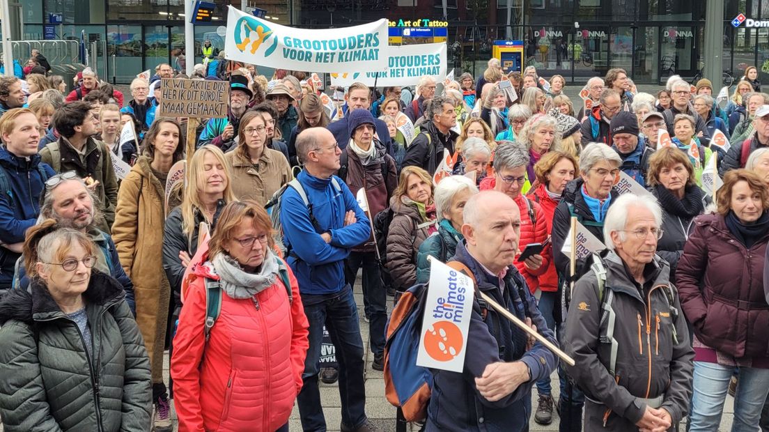 De deelnemers verzamelden bij station Gouda