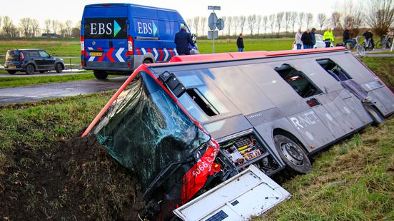 Meisje overleden aan verwondingen na busongeluk. Meisje overleden aan verwondingen na busongeluk.