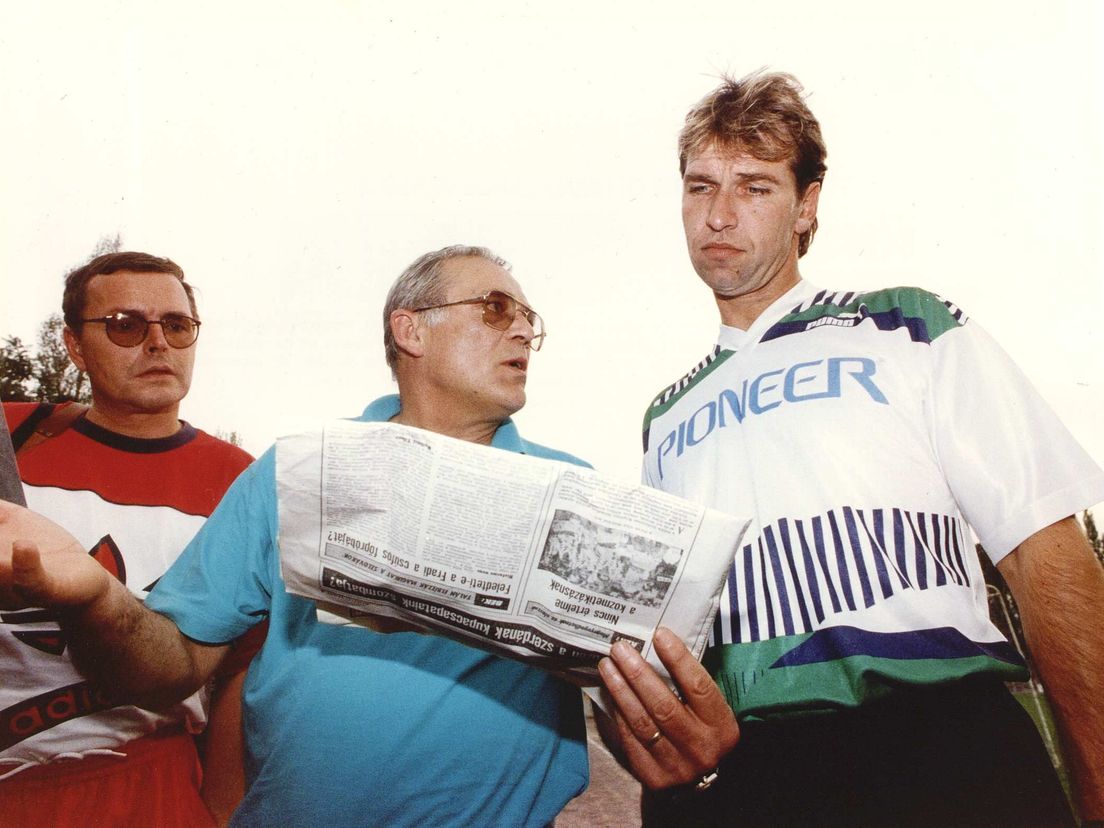 Sandor Popovics (midden) met toenmalig FC Groningen -trainer Pim Verbeek.