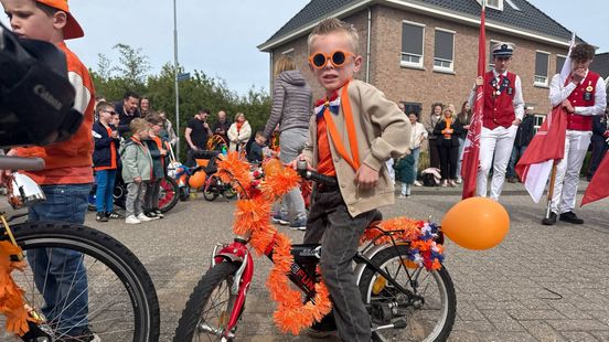 LIVE | Kleedjesmarkten, muziek en beachvolleybal op Koningsdag 2026