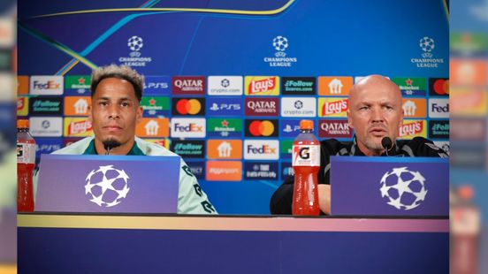 LEES TERUG - Dick Schreuder tijdens persconferentie NEC: 'Soms raak je ook wel geïrriteerd'