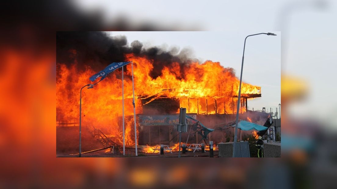 Uitslaande brand in Lauwersoog