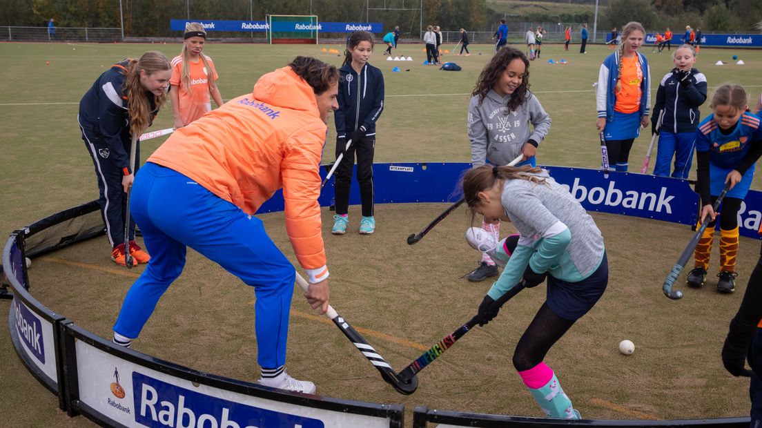 Europese hockeykampioenen strijken neer in Assen: 'Laten zien hoe mooi