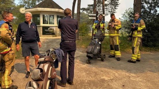 Golfbaan met 150 golfers ontruimd door rook natuurbrand: 'Clubhuis zit nu vol'