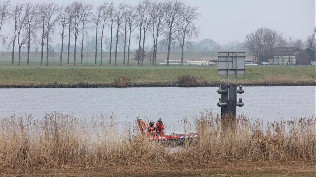 Zoektocht bij Eilandbrug in Kampen