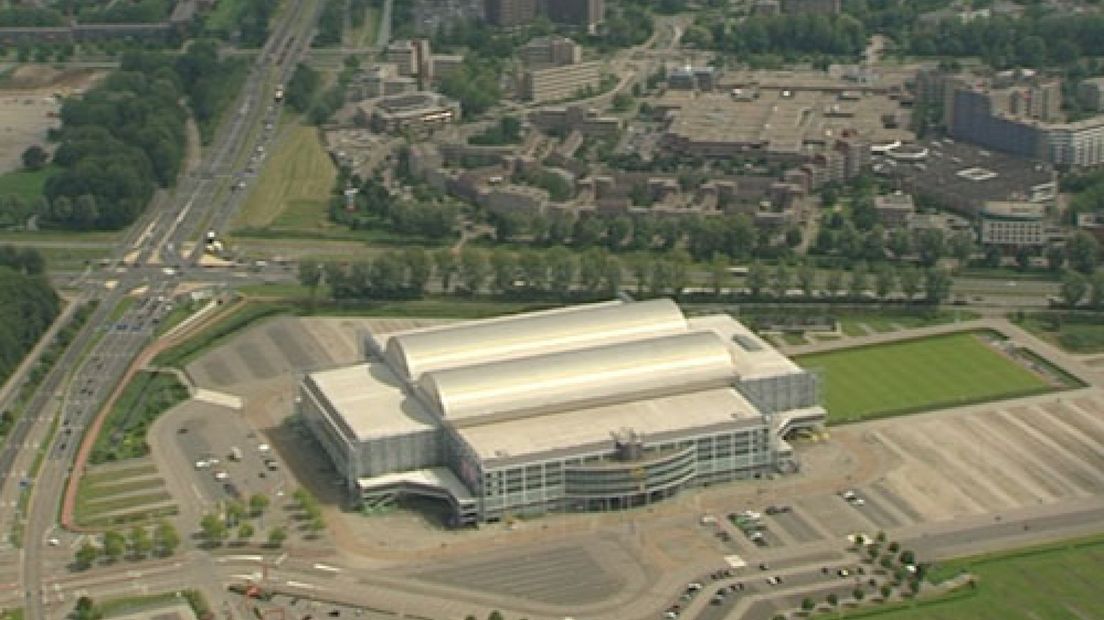 Zes stewards gewond in GelreDome