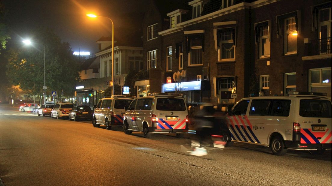 Politie massaal aanwezig op station Zwolle