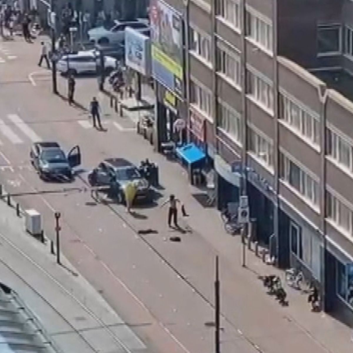 Mobiele zandstraalmachine met tank en pistolen, Perslucht
