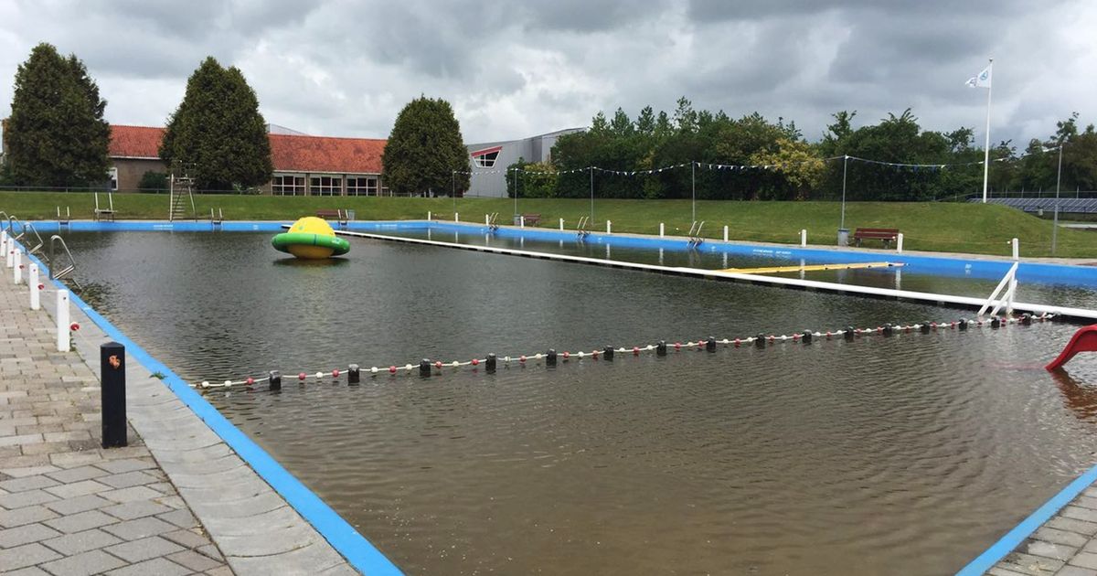 Zwembad Loppersum dicht op warmste dag: te weinig handen aan dek