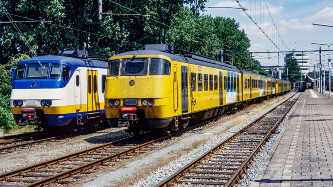 Het oude en nieuwe uiterlijk van het Stadsgewestelijke Materieel (SGM).