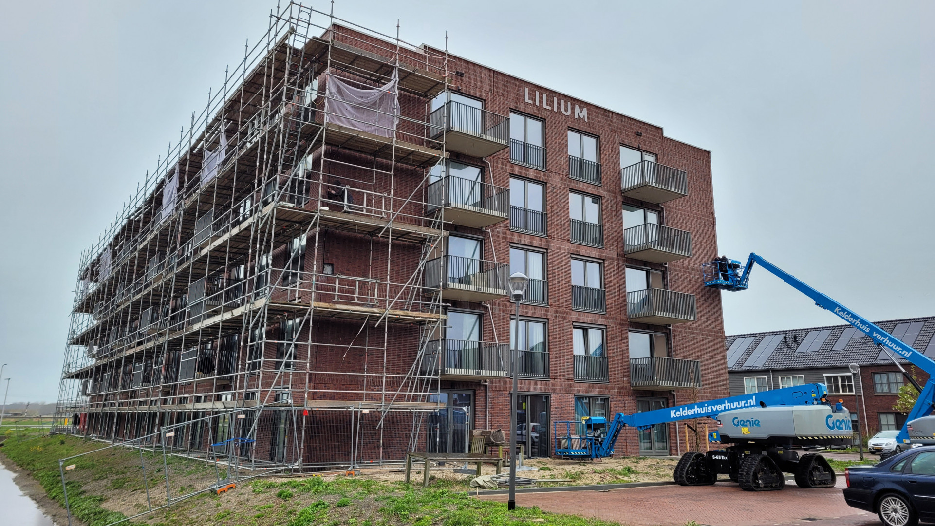 'Ik Leef Al Bijna Een Jaar Uit Dozen', Gedupeerden Nieuwbouwcomplex ...